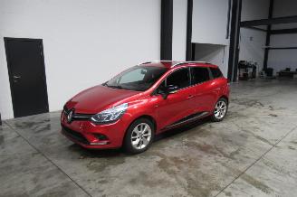 skadebil auto Renault Clio GRANDTOUR 2017/8
