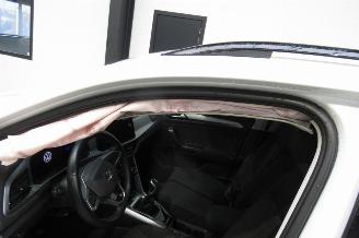 Volkswagen T-Roc LIFE picture 16