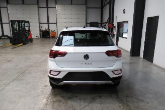 Volkswagen T-Roc LIFE picture 4
