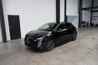 skadebil auto Peugeot 208 ALLURE PACK 2025/11