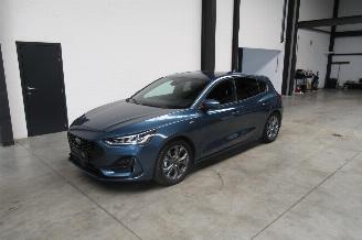 damaged passenger cars Ford Focus ST-LINE 2025/4