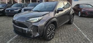 Toyota Yaris Cross 1.5L Hybride Automaat*LED*Camera*KeylessGo*Stoelverwarming*DAB*Airco* picture 3