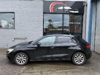 Vaurioauto  passenger cars Audi A3 AUDI A3 2.0D DSG 2021 2021/8