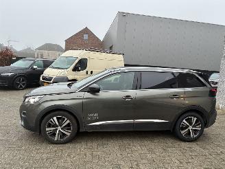 damaged passenger cars Peugeot 5008 PEUGEOT 5008 1.5D GT 2018 7 ZIT 2018/5