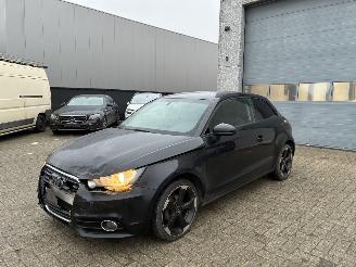 Vaurioauto  passenger cars Audi A1 AUDI A1 1.6TDI DSG 2013 2013/2