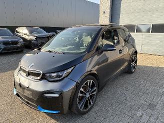 krockskadad bil auto BMW i3 BMW I3S 2019 2019/4