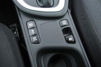 Mazda 2 Hybrid - 1.5 Centre-line picture 18