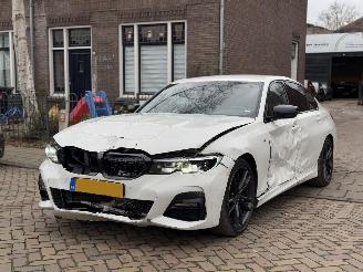Damaged car BMW 3-serie 318i  M PAKKET 2020/1