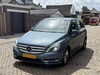Auto incidentate Mercedes B-klasse B180 NAP NL AUTO 2013/1