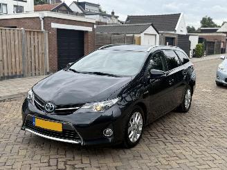krockskadad bil auto Toyota Auris Touring Sports 1.8 hybride lease AUTOMAAT 2014/1