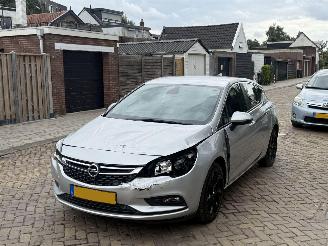 Damaged car Opel Astra 1.4 Online Edition 2017/1