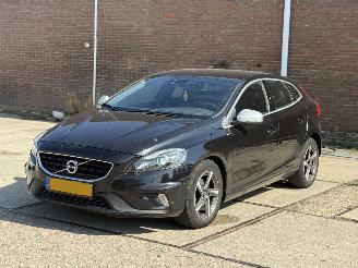 krockskadad bil auto Volvo V-40 2.0 D2 R DESIGN NAP 2015/1