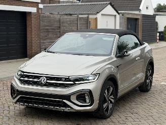 uszkodzony samochody osobowe Volkswagen T-Roc 1.5 R LINE / CABRIO  / AUTOMAAT 2022/1