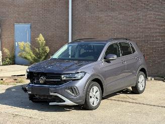 damaged passenger cars Volkswagen T-Cross 1.0 TSI DSG LIFE 2024/1