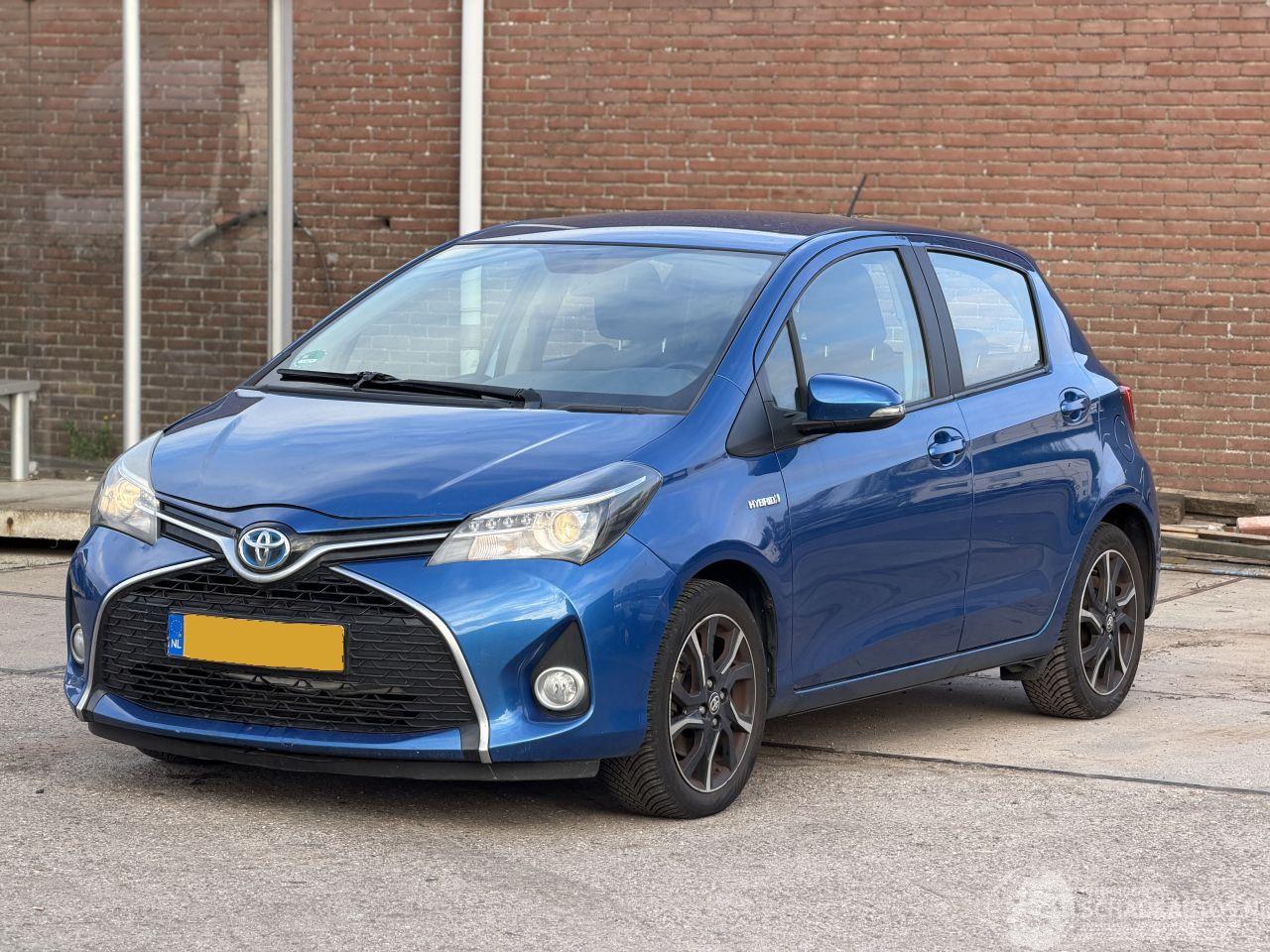 Toyota Yaris 1.5 Hybrid Dynamic Bi-Tone