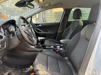 Opel Astra 1.6 Cdti SPORTS TOURER+ picture 12