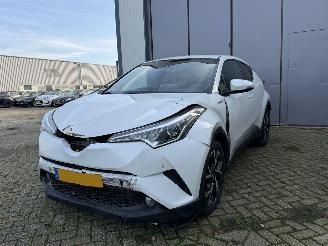 Voiture accidenté Toyota C-HR 1.8 Hybride 2019/1