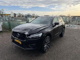 Voiture accidenté Volvo Xc-60 2.0 T8 R DESIGN AWD 2018/1