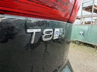 Volvo Xc-60 2.0 T8 R DESIGN AWD picture 9