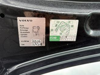 Volvo Xc-60 2.0 T8 R DESIGN AWD picture 6