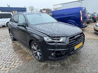 krockskadad bil auto Audi Q7 3.0 TDI QUATTRO 7 PERS S Line 2015/1