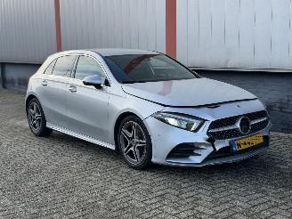 skadebil auto Mercedes A-klasse A180d AMG SFEER AUTOMAAT 2019/1