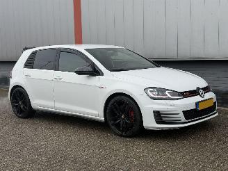 krockskadad bil auto Volkswagen Golf 2.0 TSI GTI Performance 2014/1