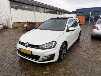 skadebil auto Volkswagen Golf 2.0 GTD 184 PK Sport Pano 2015/1