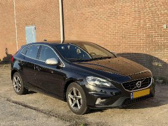 Coche accidentado Volvo V-40 2.0 D2 R Design 2015/1