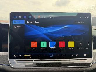 Volkswagen Passat 1.5 eHybrid R LINE picture 32