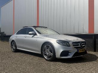 Voiture accidenté Mercedes E-klasse E200d AMG PANO SFEER 2018/1