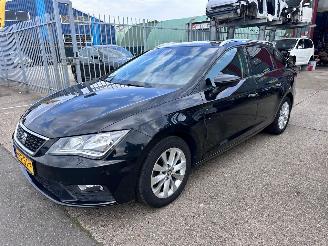 krockskadad bil auto Seat Leon 1.6 TDI / ST 2018/12
