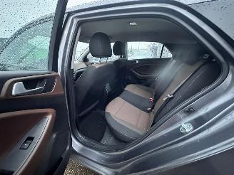 Hyundai I-20 1.0 T-GDI picture 8