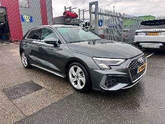 Audi A3 30 TFSI SPORTBACK SLINE picture 3