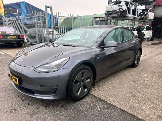 krockskadad bil auto Tesla Model 3 LONG RANGE DUAL MOTOR ADW 75 KWH 2021/11