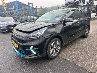 Damaged car Kia e-Niro DYNAMIC PLUS LINE 64 KWH 2021/8