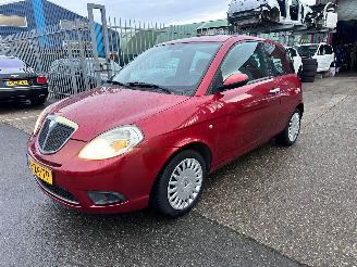 Vaurioauto  passenger cars Lancia Ypsilon 1.2 ARGENTO 2007/8