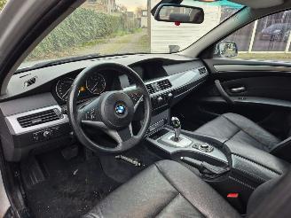 BMW 5-serie 520i AUTOMAAT / LEER / NIEUWSTAAT picture 16