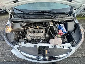 Opel Karl 1.0 picture 17