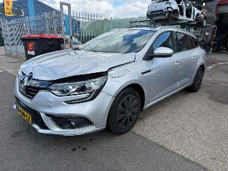 Unfallwagen Renault Mégane 1.5 DCI LIMITED / AUTOMAAT 2018/4