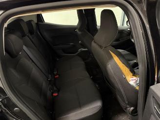 Renault Clio  picture 13