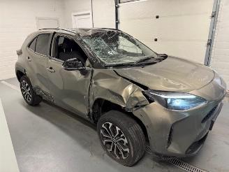Vaurioauto  passenger cars Toyota Yaris Cross AUTOMATIC AIRBAG OK 2025/6