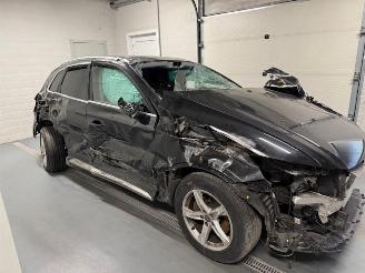 damaged passenger cars Audi Q5 AUTOMATIC 2020/9