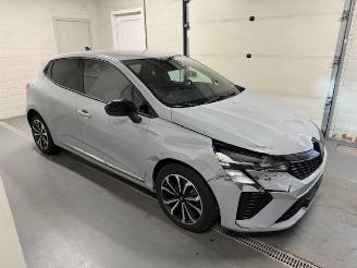 Coche accidentado Renault Clio  2024/9