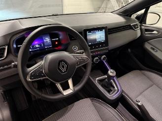 Renault Clio  picture 9