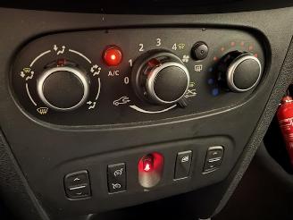 Dacia Logan  picture 15