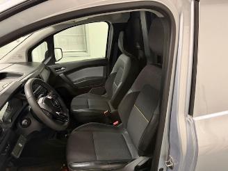 Renault Kangoo AUTOMATIC picture 11