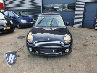 Vrakbiler auto Mini Cooper Mini (R56), Hatchback, 2006 / 2013 1.6 16V Cooper 2007/1