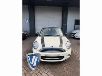 Vrakbiler auto Mini Cooper Mini (R56), Hatchback, 2006 / 2013 1.6 Cooper D 16V 2013/9