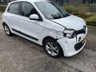 Renault Twingo 1.0 5drs picture 5